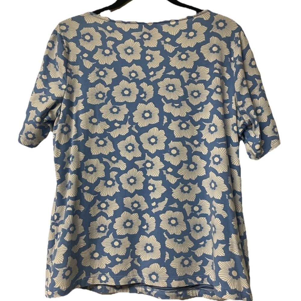 NWOT Talbots Petite Short Sleeved Blouse/Tee Size MP Blue flower, luxury tee - Picture 3 of 7